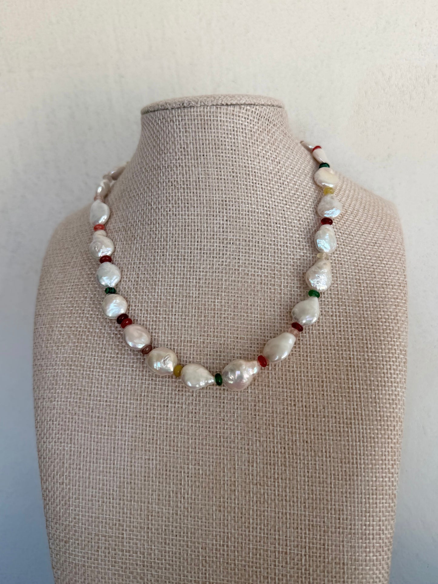 Confetti Pearl -medium size